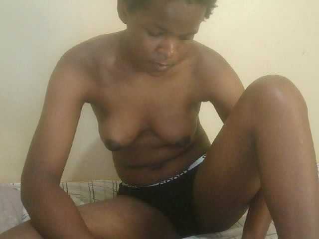 Cute-lizah live cam on BongaCams