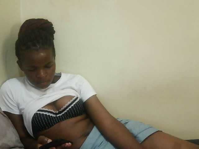 Cute-lizah live cam on BongaCams