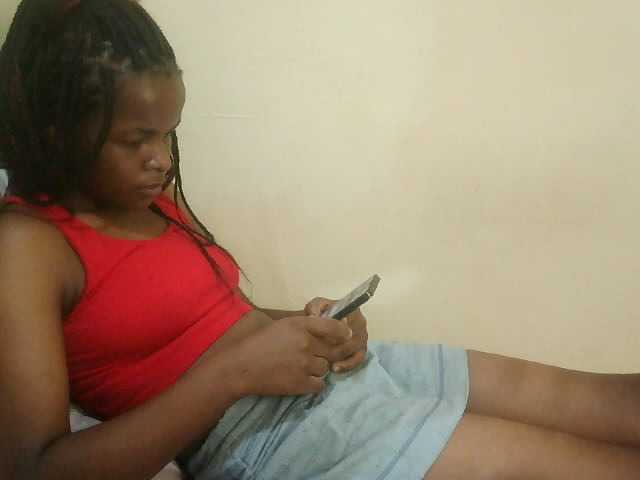 Cute-lizah live cam on BongaCams