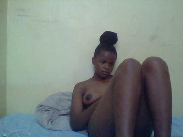 Cute-lizah live cam on BongaCams