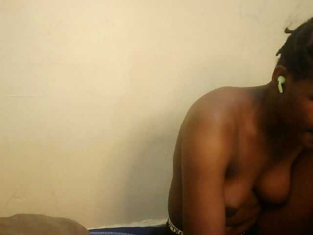 Cute-lizah live cam on BongaCams
