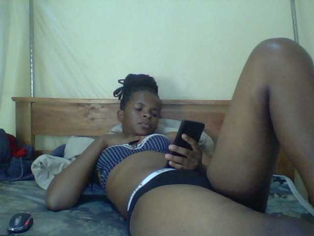 Cute-lizah live cam on BongaCams