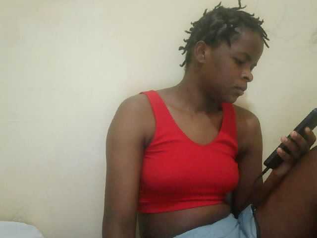 Cute-lizah live cam on BongaCams