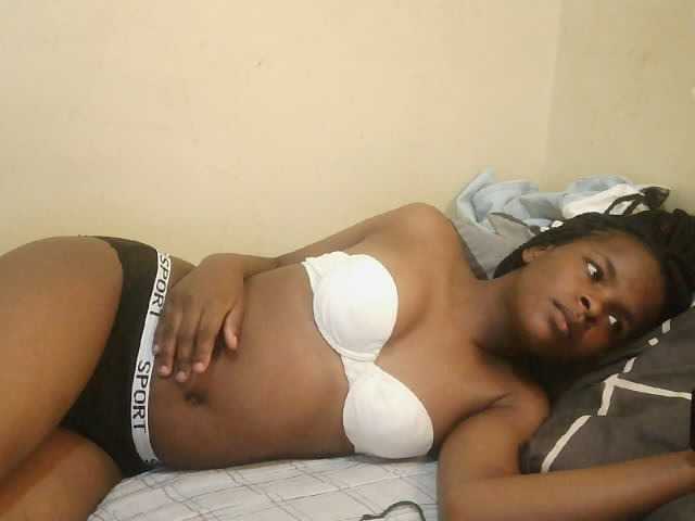 Cute-lizah live cam on BongaCams
