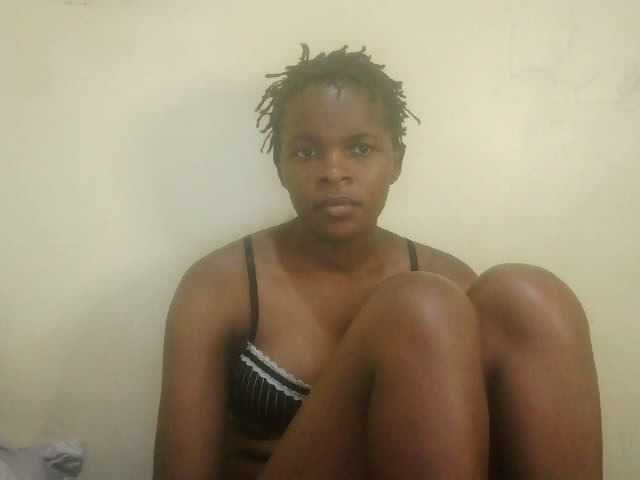 Cute-lizah live cam on BongaCams