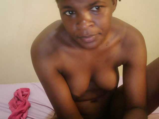 Cute-lizah live cam on BongaCams