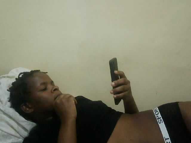 Cute-lizah live cam on BongaCams