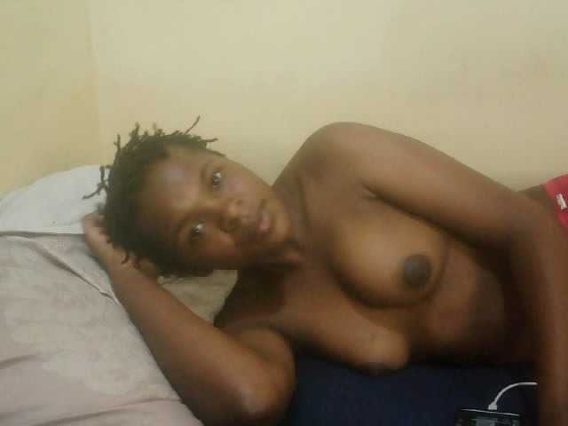 Cute-lizah live cam on BongaCams