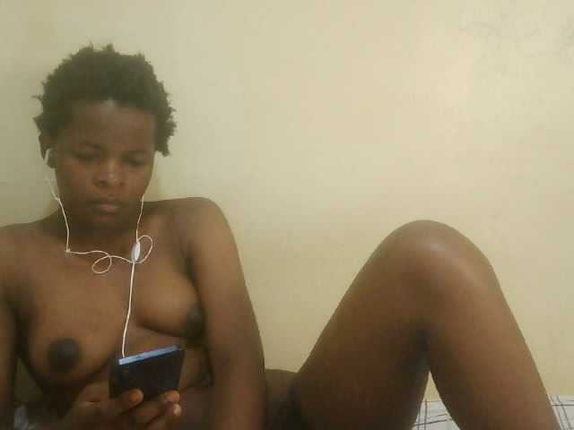 Cute-lizah live cam on BongaCams