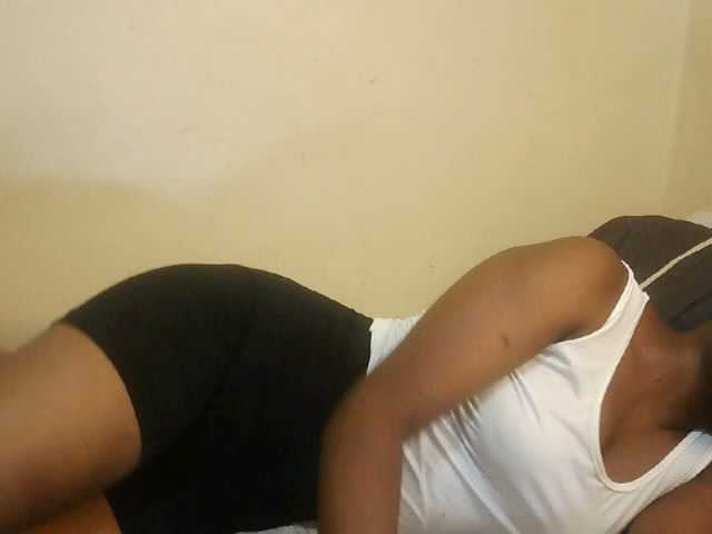 Cute-lizah live cam on BongaCams