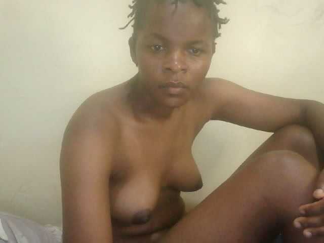 Cute-lizah live cam on BongaCams