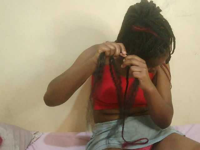 Cute-lizah live cam on BongaCams