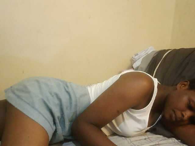 Cute-lizah live cam on BongaCams