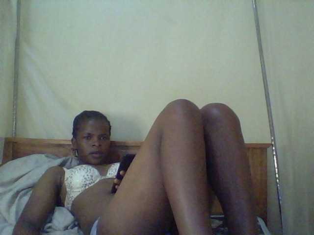 Cute-lizah live cam on BongaCams