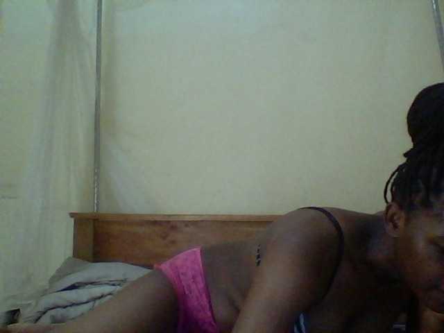 Cute-lizah live cam on BongaCams