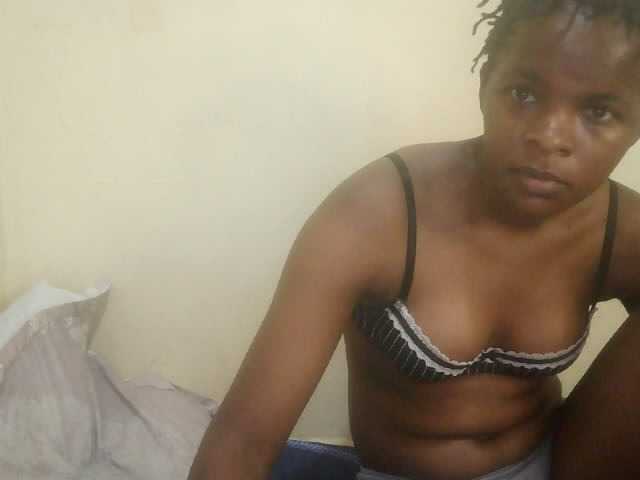 Cute-lizah live cam on BongaCams