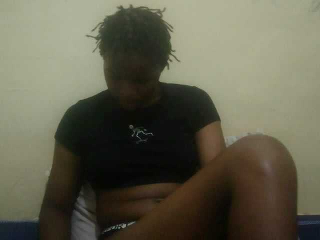 Cute-lizah live cam on BongaCams