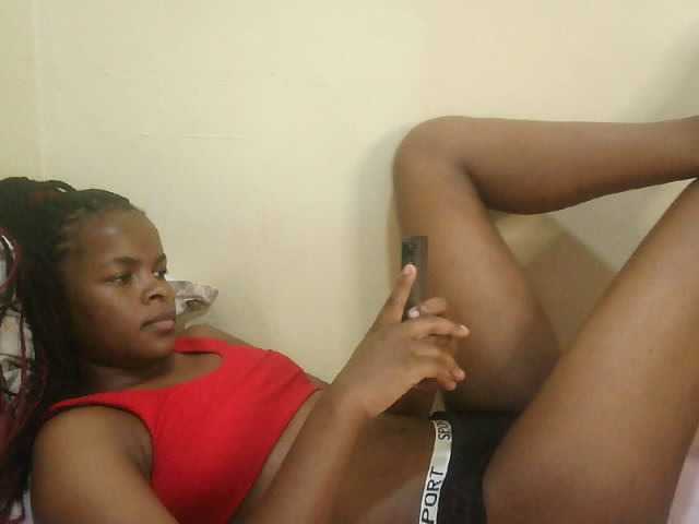 Cute-lizah live cam on BongaCams