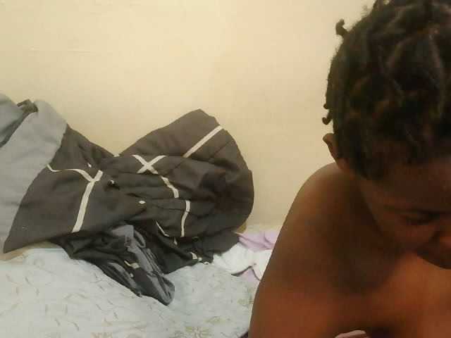 Cute-lizah live cam on BongaCams