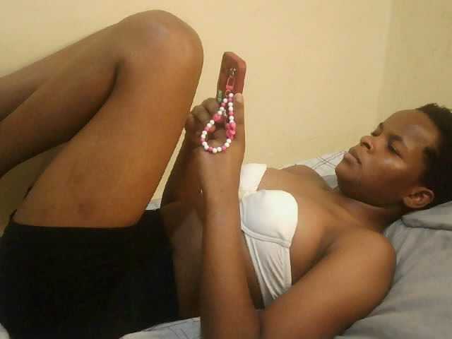 Cute-lizah live cam on BongaCams