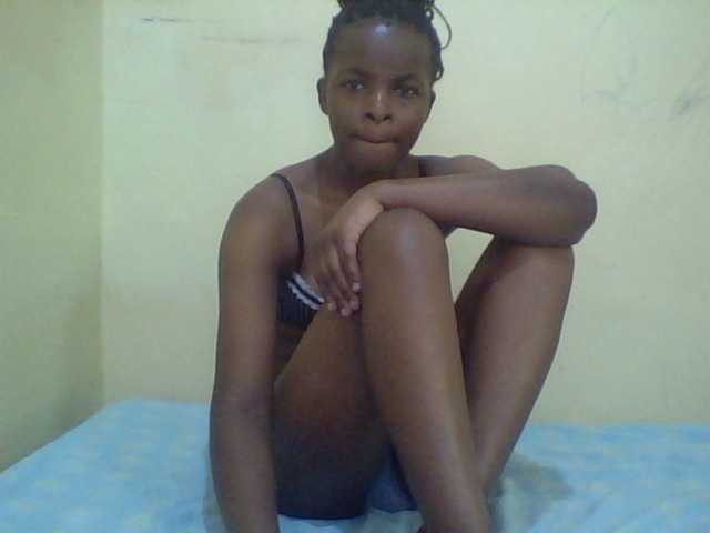 Cute-lizah live cam on BongaCams