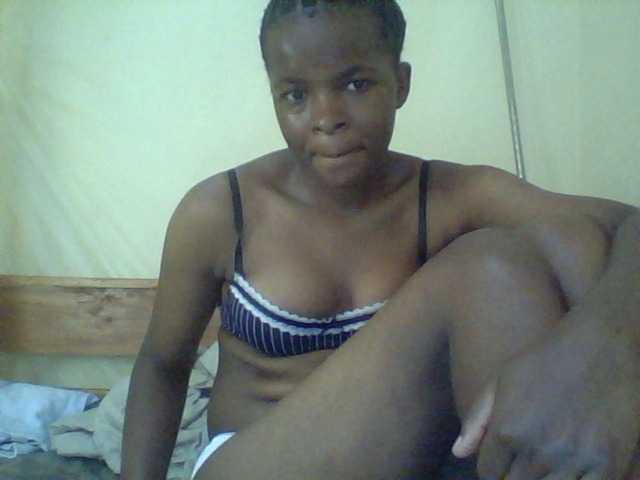 Cute-lizah live cam on BongaCams