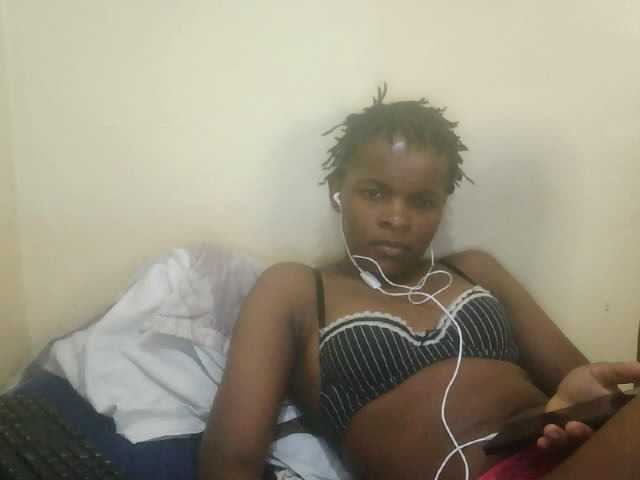 Cute-lizah live cam on BongaCams