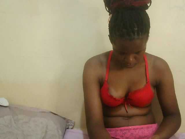 Cute-lizah live cam on BongaCams