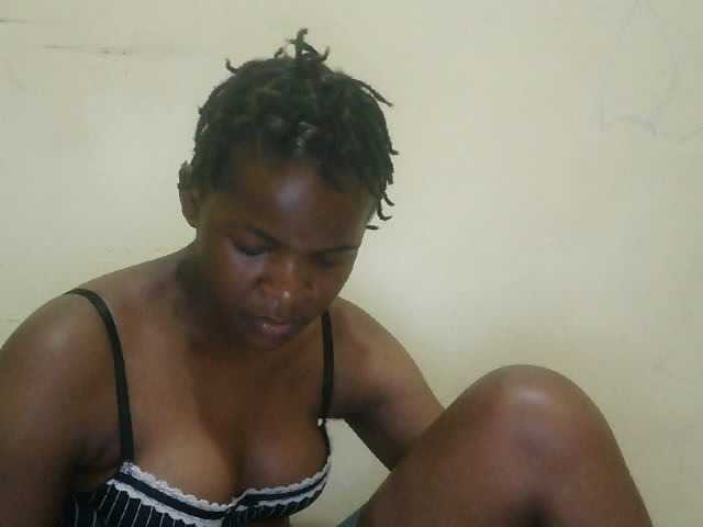 Cute-lizah live cam on BongaCams