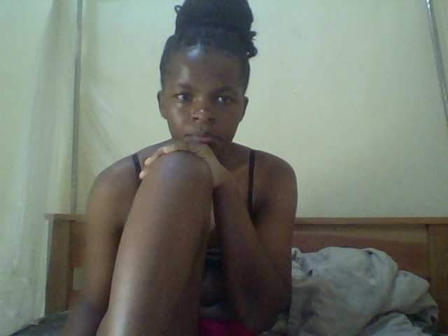 Cute-lizah live cam on BongaCams