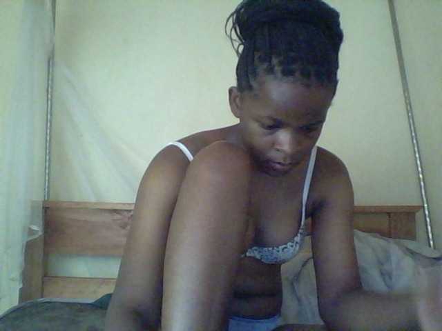 Cute-lizah live cam on BongaCams