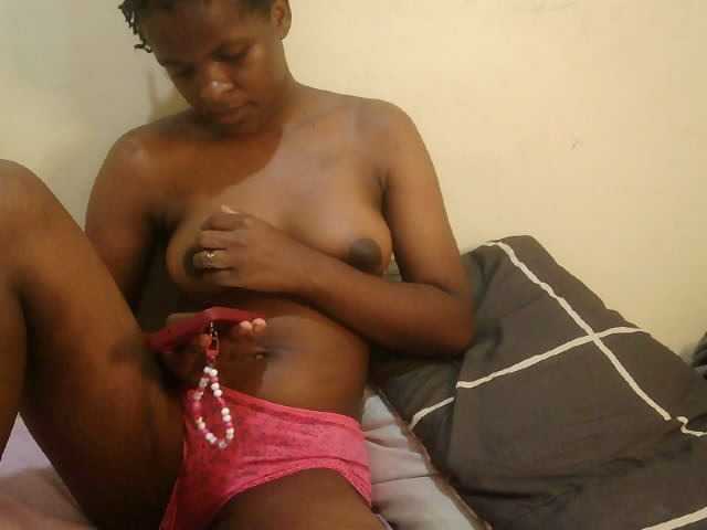 Cute-lizah live cam on BongaCams