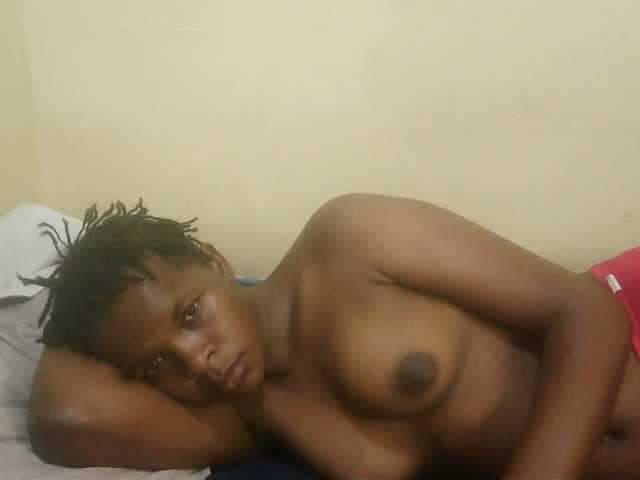Cute-lizah live cam on BongaCams