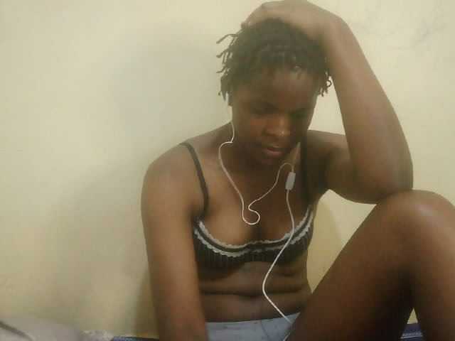 Cute-lizah live cam on BongaCams