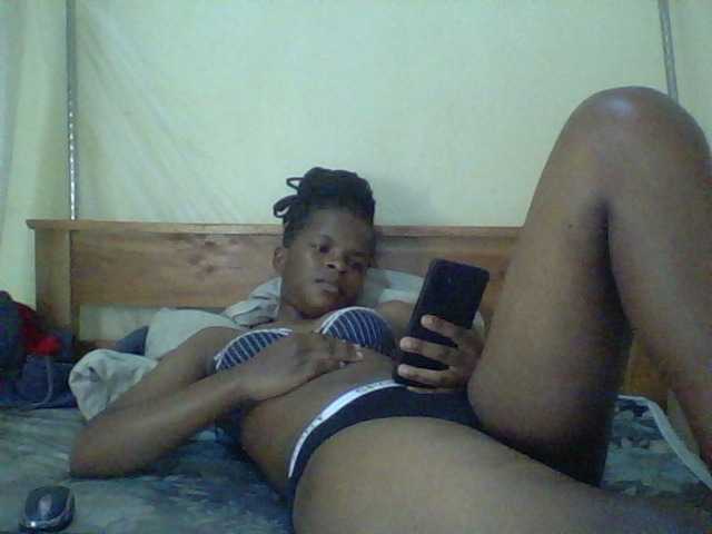 Cute-lizah live cam on BongaCams