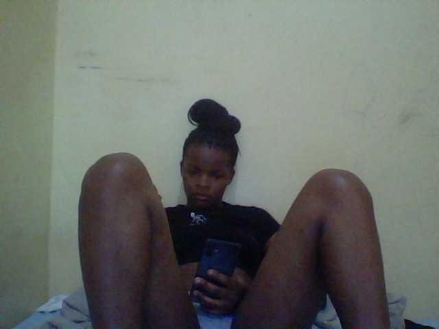 Cute-lizah live cam on BongaCams