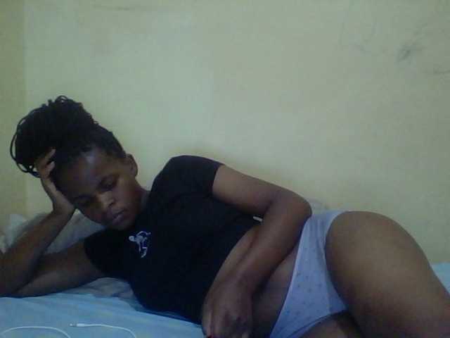 Cute-lizah live cam on BongaCams