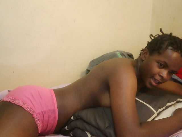 Cute-lizah live cam on BongaCams