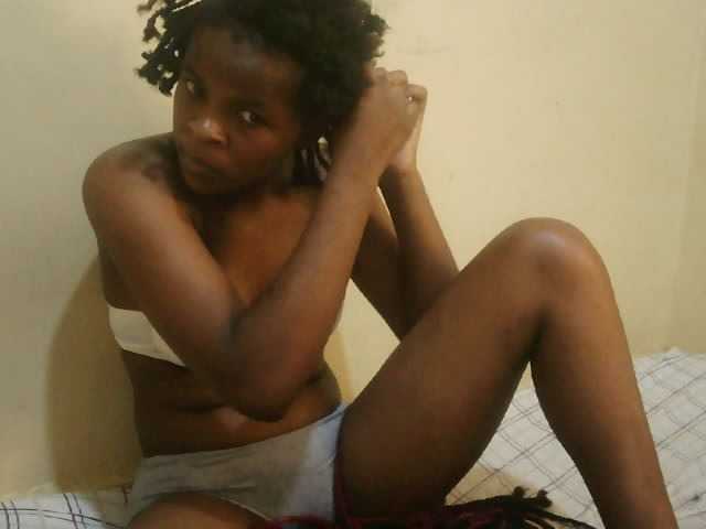 Cute-lizah live cam on BongaCams