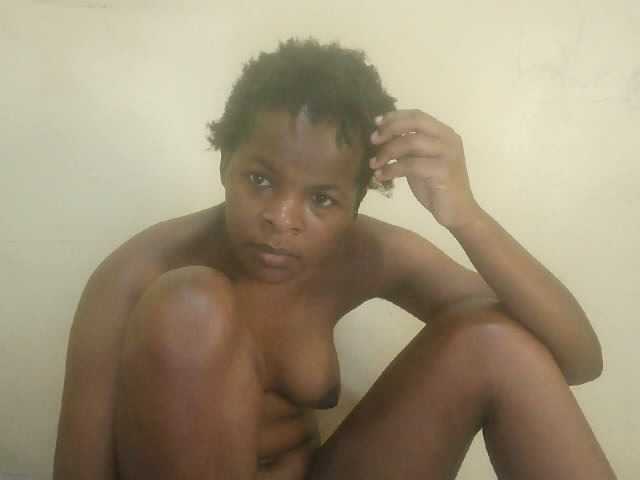 Cute-lizah live cam on BongaCams