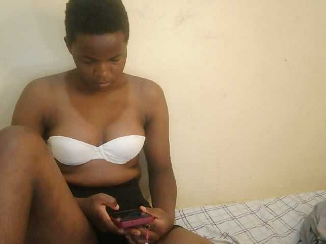 Cute-lizah live cam on BongaCams