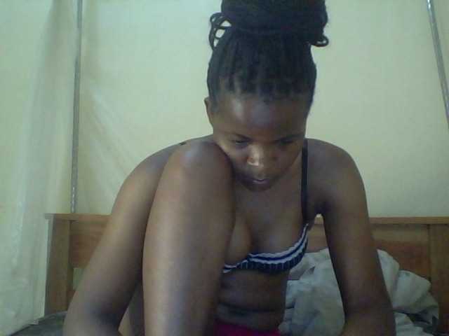 Cute-lizah live cam on BongaCams