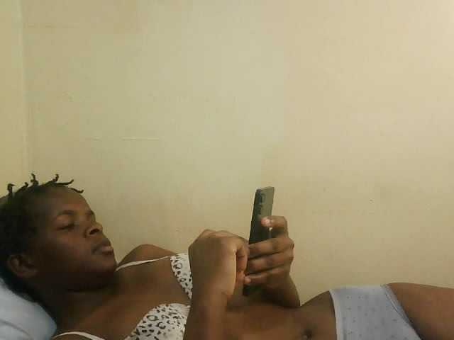 Cute-lizah live cam on BongaCams
