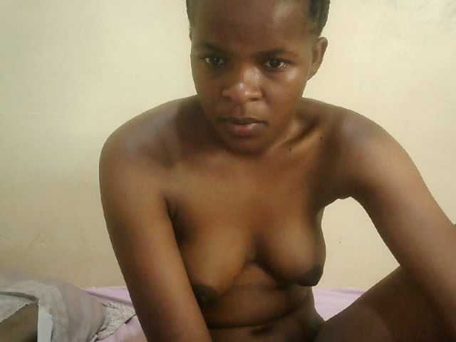 Cute-lizah live cam on BongaCams