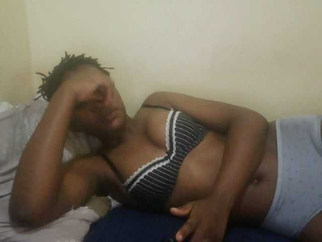 Cute-lizah live cam on BongaCams