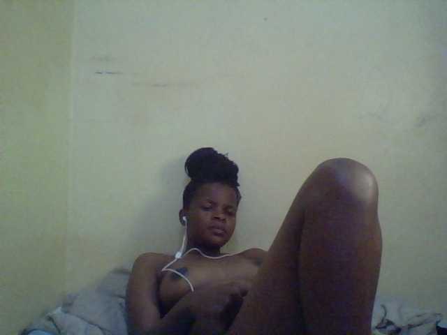 Cute-lizah live cam on BongaCams
