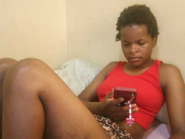 Cute-lizah live cam on BongaCams