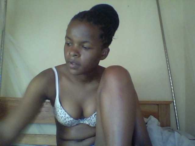 Cute-lizah live cam on BongaCams