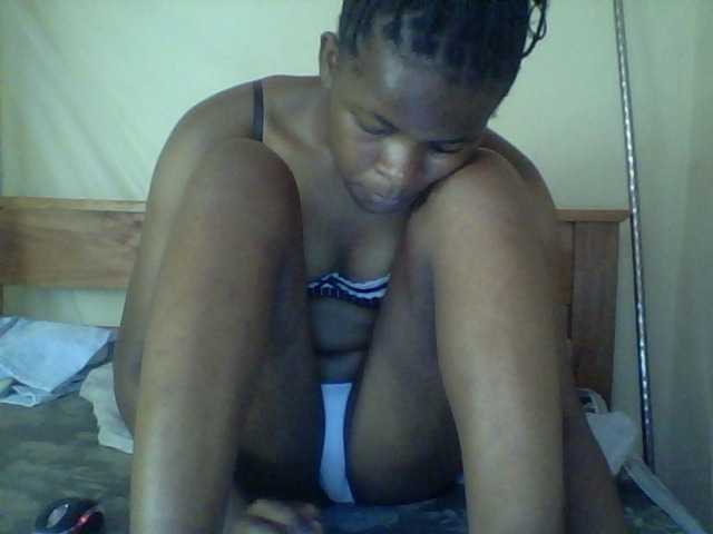Cute-lizah live cam on BongaCams
