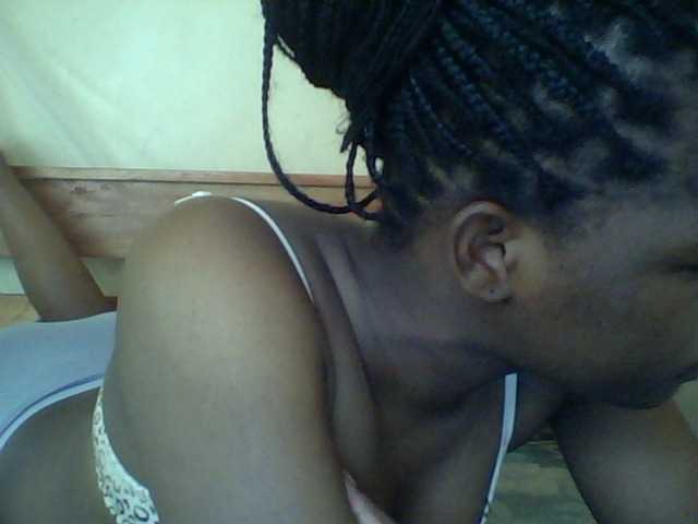 Cute-lizah live cam on BongaCams